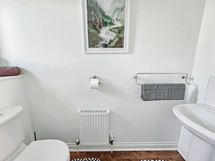 Modern 5 Bedroom Townhouse With Free Parking Glasgow Luaran gambar