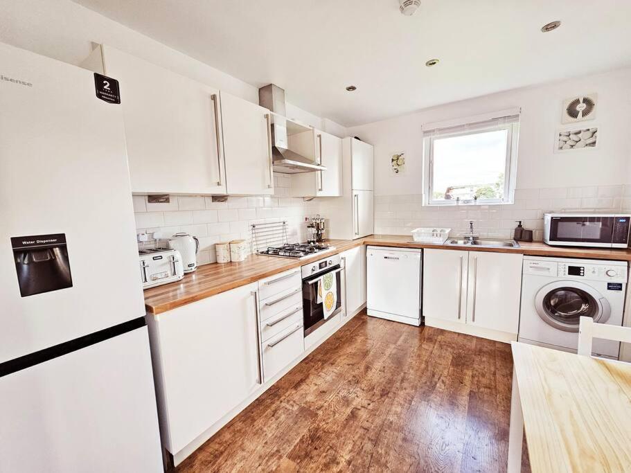Modern 5 Bedroom Townhouse With Free Parking Glasgow Luaran gambar