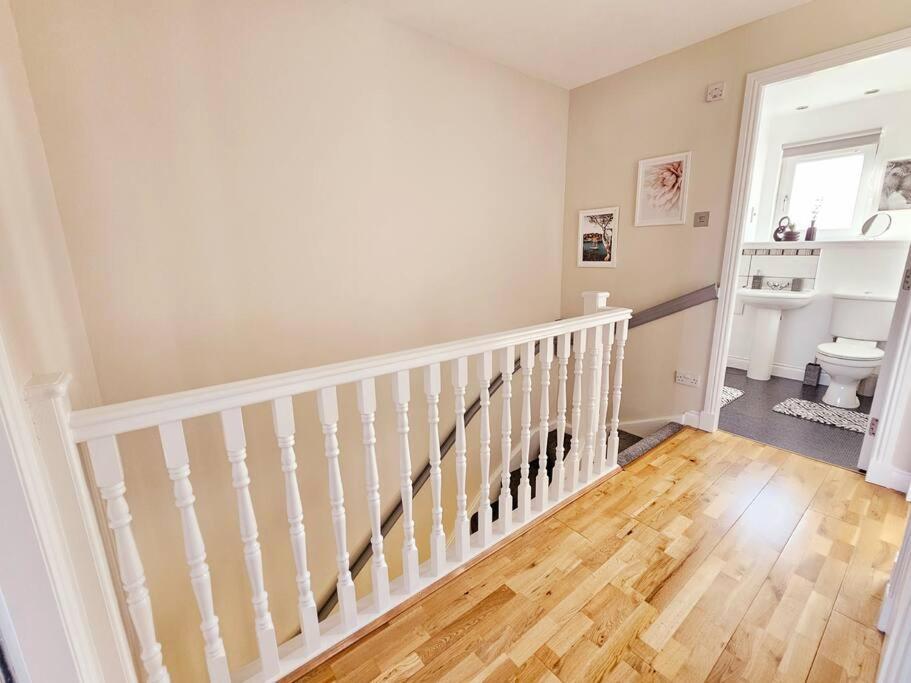 Modern 5 Bedroom Townhouse With Free Parking Glasgow Luaran gambar